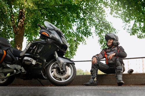 Long Distance Motorcycle Riding - MotΟ.K Seats