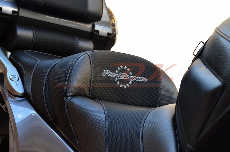 Comfort seats for Honda Pan European ST