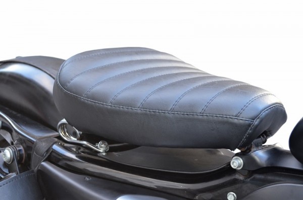 Bobber seat for Harley Davidson